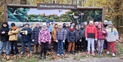 Klasa 3 b na wycieczce w Jeziorach