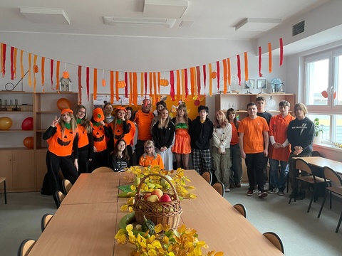 3LOcd na 3 miejscu w międzyszkolnym konkursie z okazji Dnia Dyni.  