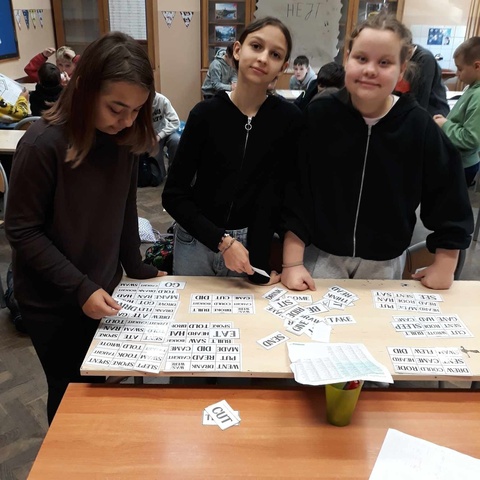 Nauka czasowników nieregularnych nie musi być nudna