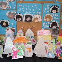 Kartonowe miasteczko w klasie 1 b