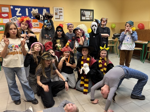 Dyskoteka karnawałowa w 4a.