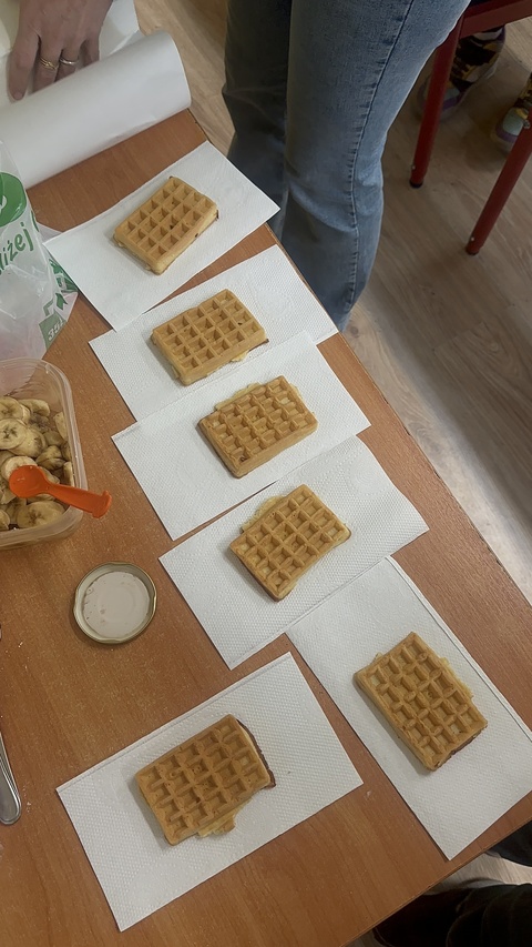 W klasie 1b zrobiło się wyjątkowo słodko i radośnie!